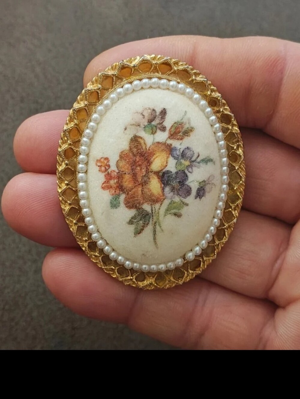 1960s Gold Tone Oval Ornate Floral Print On Ceramic Disc With Faux Pearls Brooch